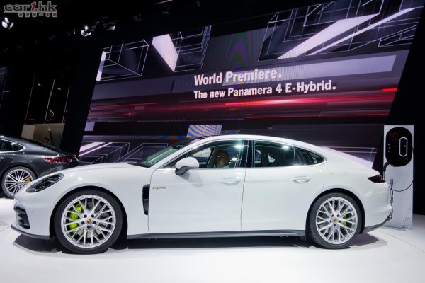 panamera-4-e-hybrid-2016-02