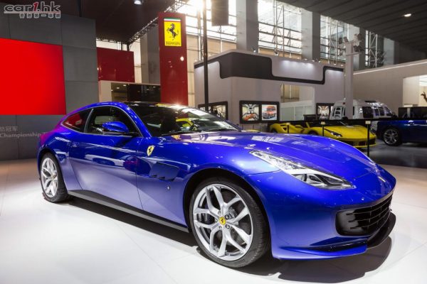 ferrari-gtc4-lusso-2016-02