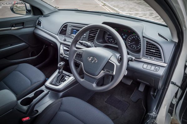 hyundai-elantra-2016-review-03