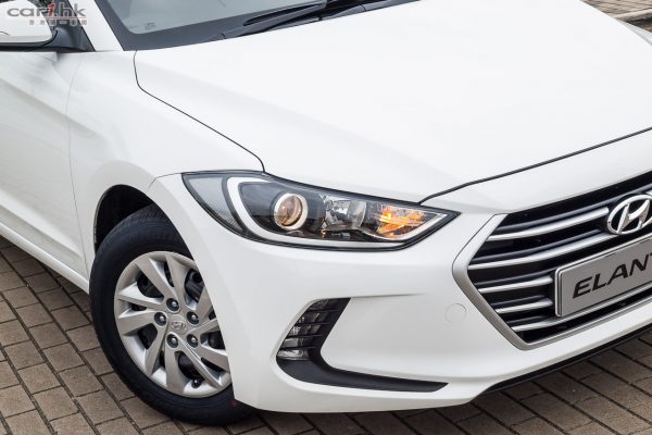 hyundai-elantra-2016-review-08