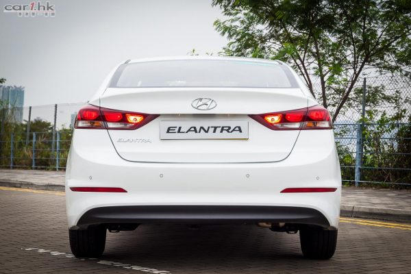 hyundai-elantra-2016-review-10