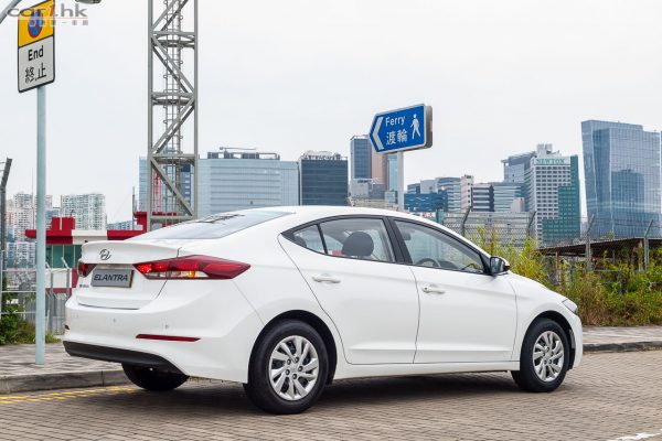 hyundai-elantra-2016-review-13