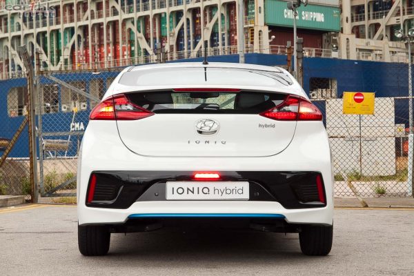 hyundai-ioniq-2016-review-11