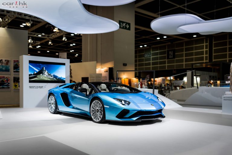 林寶堅尼 Aventador S 開篷版於香港首次展出
