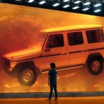 Mercedes-Ben 44.4 噸琥珀打造「G-Class 永恆」裝置藝術