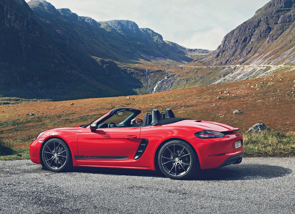 porsche 718 cayman 及 boxster 追加「t」车型