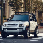 Land Rover Defender 成為全球首款支援雙 eSIM 車款 Land Rover Defender 成為全球首款支援雙 eSIM 車款