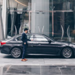 BMW 320iA Saloon M Sport 由 $469,000 起 BMW 320iA Saloon M Sport 由 $469,000 起