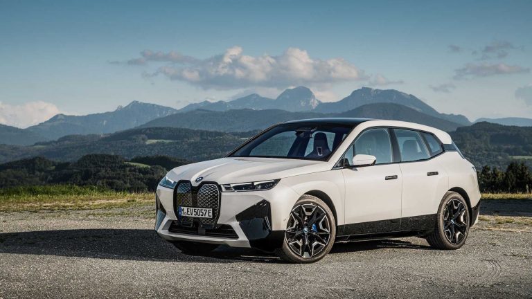一鍵變車色！劇院螢幕！BMW iX M60 2022 年 1 月 CES 展值得期待