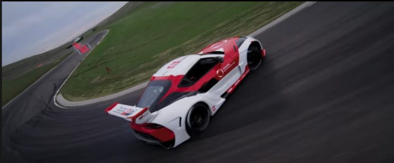 【影片】Toyota Supra 世界首款自動甩尾車