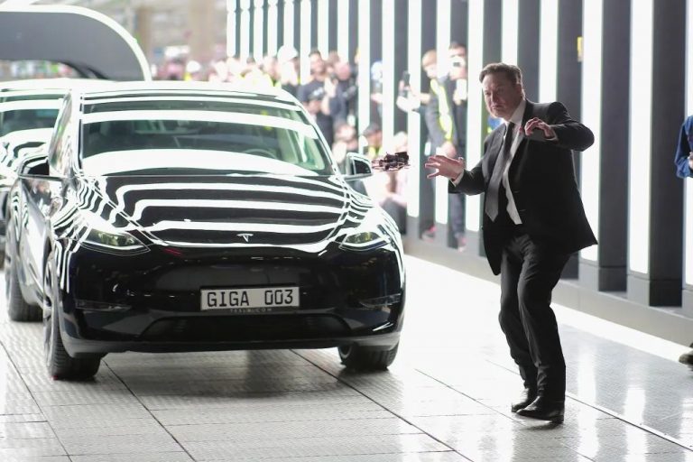 Tesla 為電動車發展 考慮落廣告？