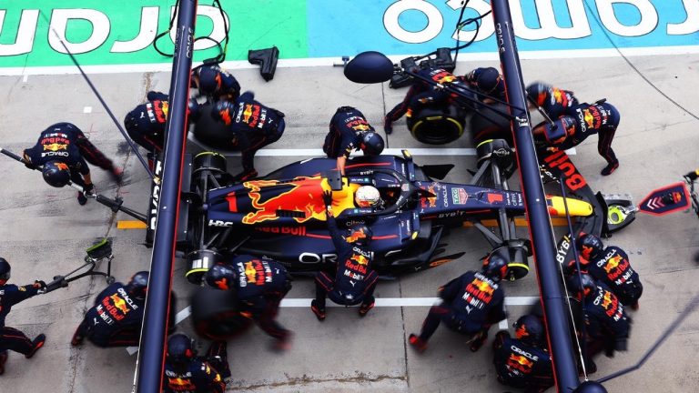 F1 2022 匈牙利正賽：紅牛韋少今年第 8 次分站冠軍！