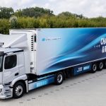 新款平治 eActros 300 純電拖頭同步登場 新款平治 eActros 300 純電拖頭同步登場