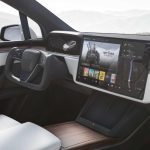 Tesla 新增 Apple Music、Steam 兩大平台軟件