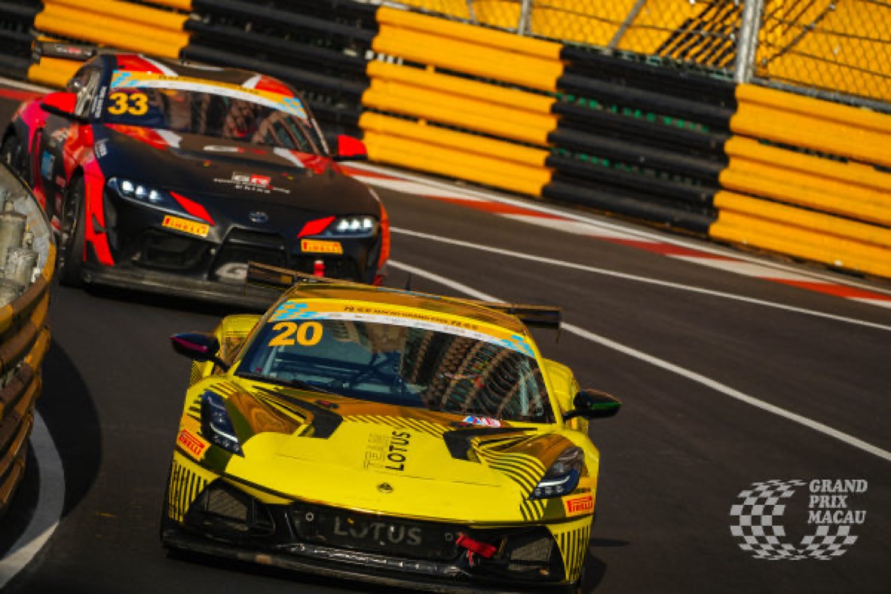 三度安全車亂局下橫掃戰局!陸文龍上演東望洋「神級一擊」奪大灣區 GT4 冠軍