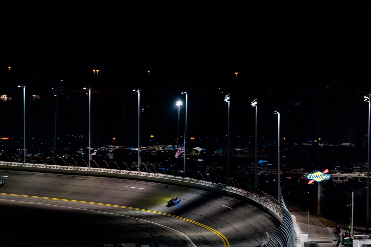 Mercedes-AMG 強陣衝擊 2026 Daytona 24 時耐力賽