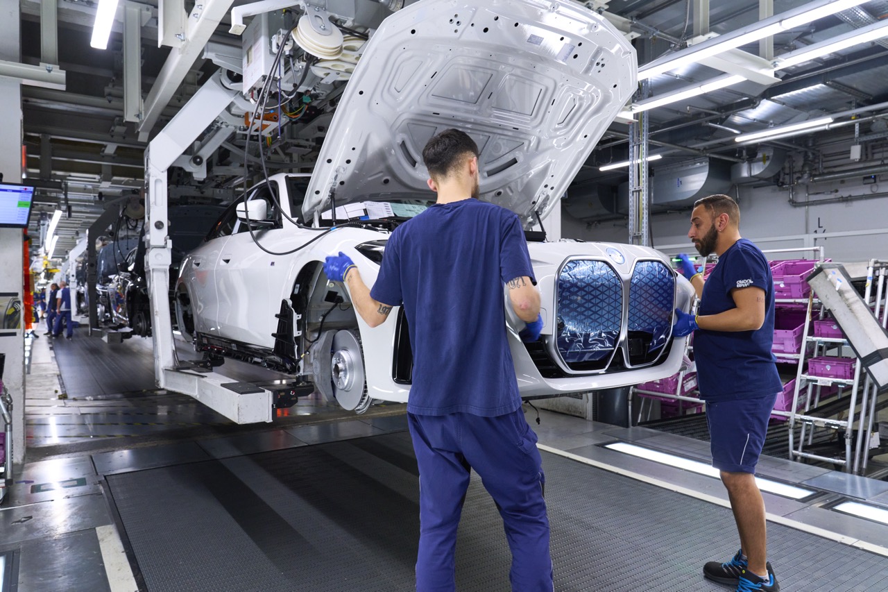 德國車壇霸主地位再現!BMW 全年本土產量突破百萬大關