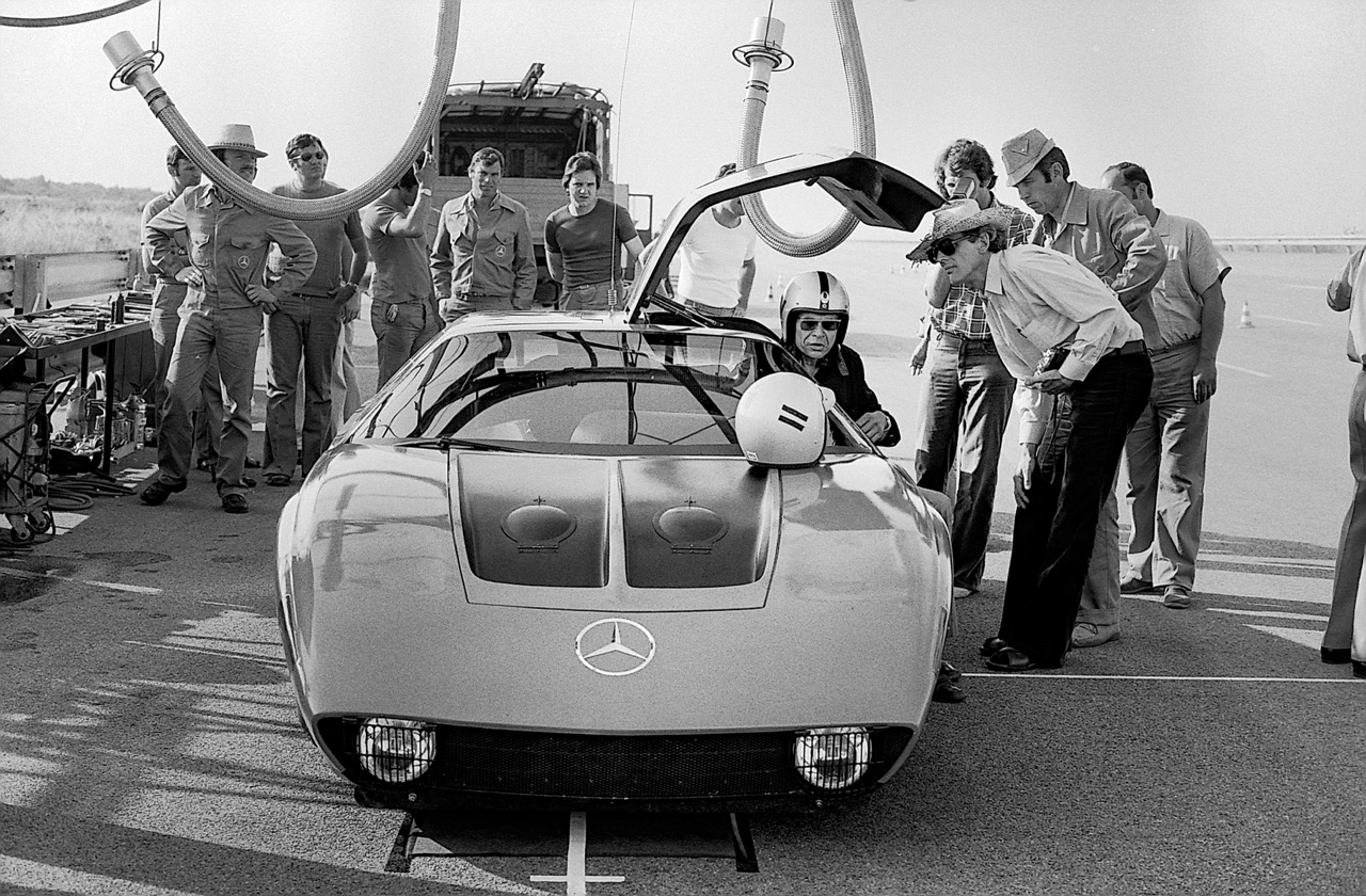 Mercedes-Benz 揭開 140 年無人能及的創新黑科技