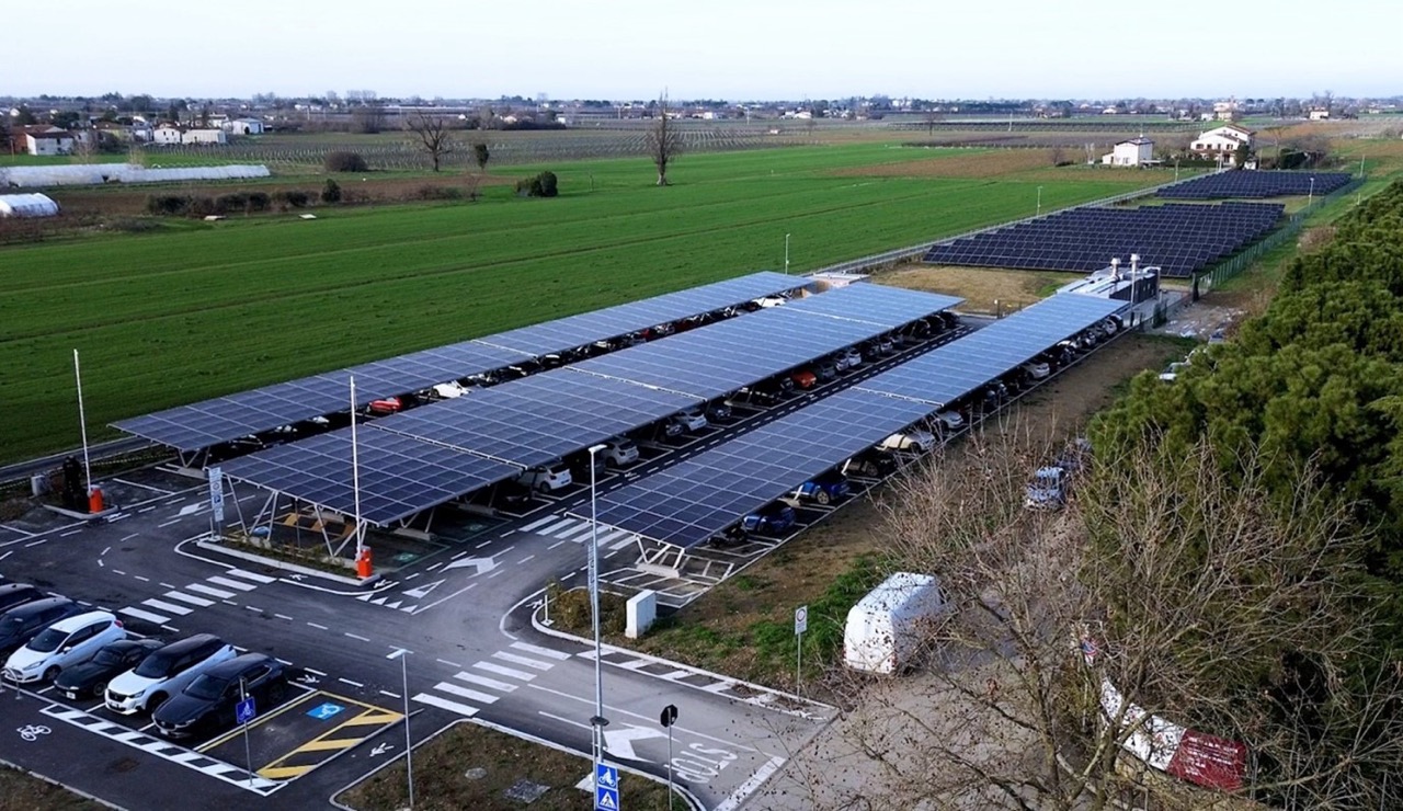 Visa Cash App Racing Bulls 法恩扎基地進入綠能氫電新紀元