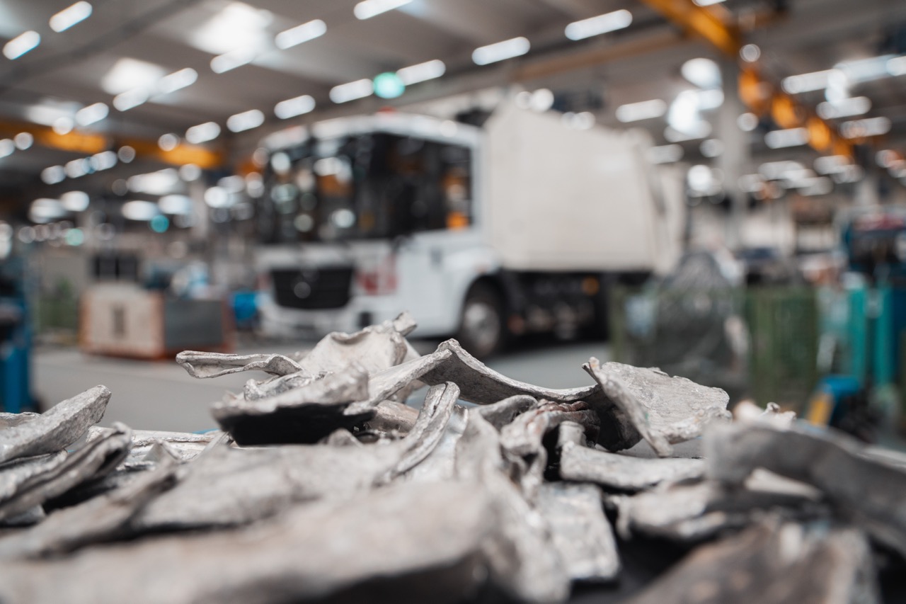 Mercedes-Benz 與 FAUN 聯手打造循環經濟神作 eEconic 登場