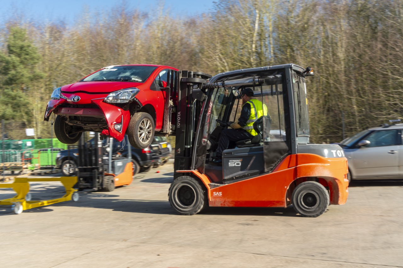 不廢鋼鐵再生夢:豐田 Burnaston 圓形工廠揭開汽車不死之謎