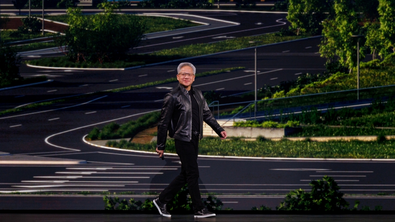 NVIDIA 掀起自動駕駛革命!傳統車廠「金字塔」面臨崩潰?