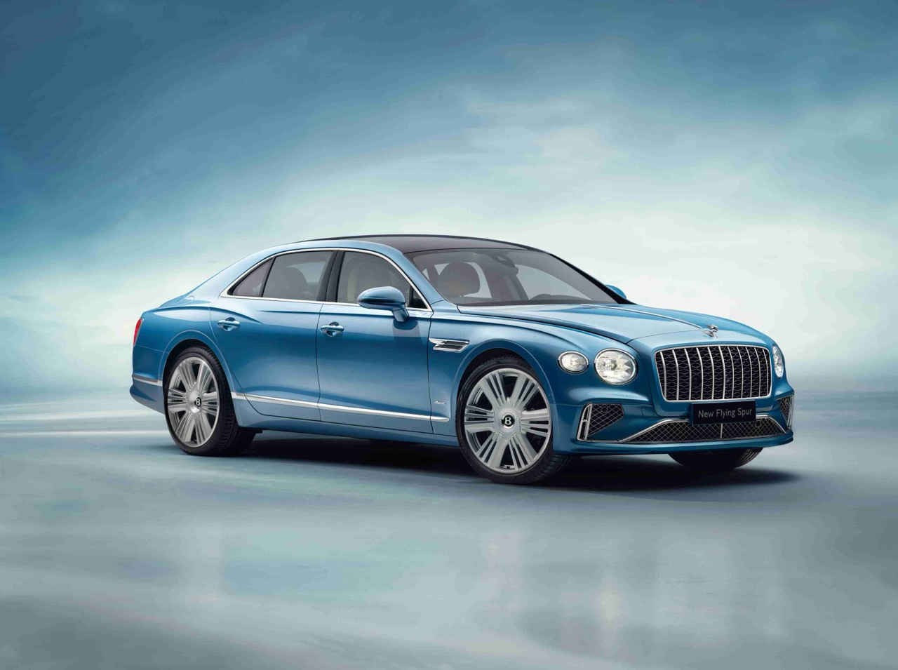 賓利 Flying Spur 超越冷冰機械的奢華工藝