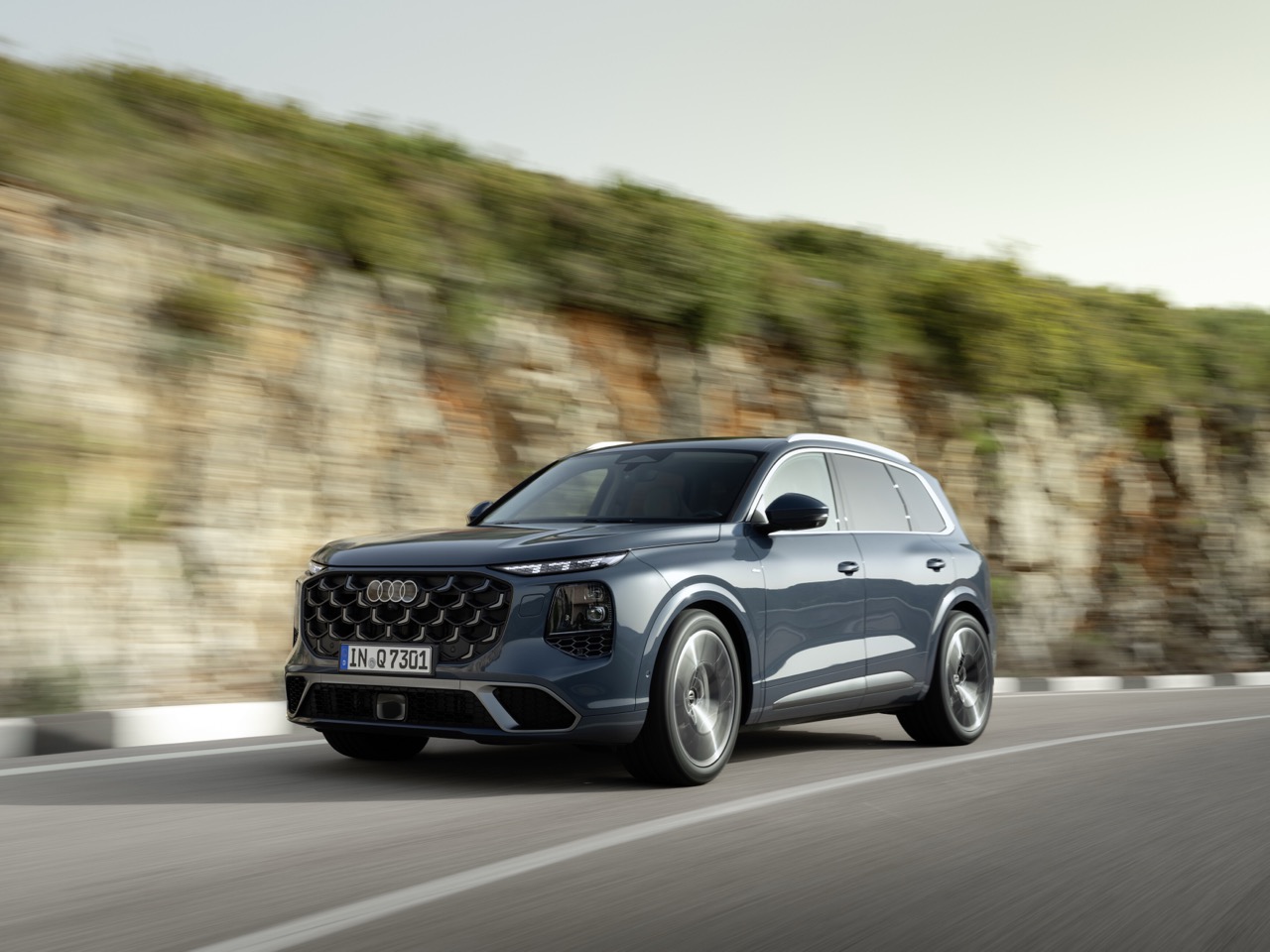 全新第三代 Audi Q7 強勢登場