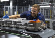 BMW 全新 iX5 第六代電池 Wooduff 數字化超級工廠首度曝光
