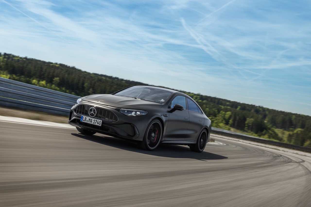 Mercedes-AMG CLA 45 4MATIC+ 配置 680 匹軸向磁通黑科技