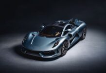 Hennessey Blackbird 850 匹自然吸氣配合手波逆襲數碼時代