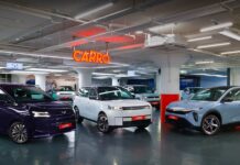 Carro 殺入土瓜灣開萬呎旗艦展廳!狂掃 500 部五菱純電七人車誓做商用巨頭