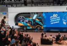 平治 eActros 600 用 80 次充電環遊世界 45,000 公里