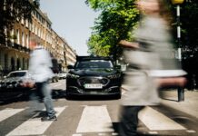 Uber 攜手英國 AI Wayve 進入無人駕駛計程車市場