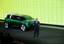 Fiat Multiplay 把 MPV、SUV 與皮卡揉合成一體